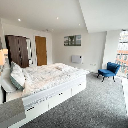 The Works-Fresh 2Bed In Centre, Opposite Arndale. Apartman Manchester Kültér fotó