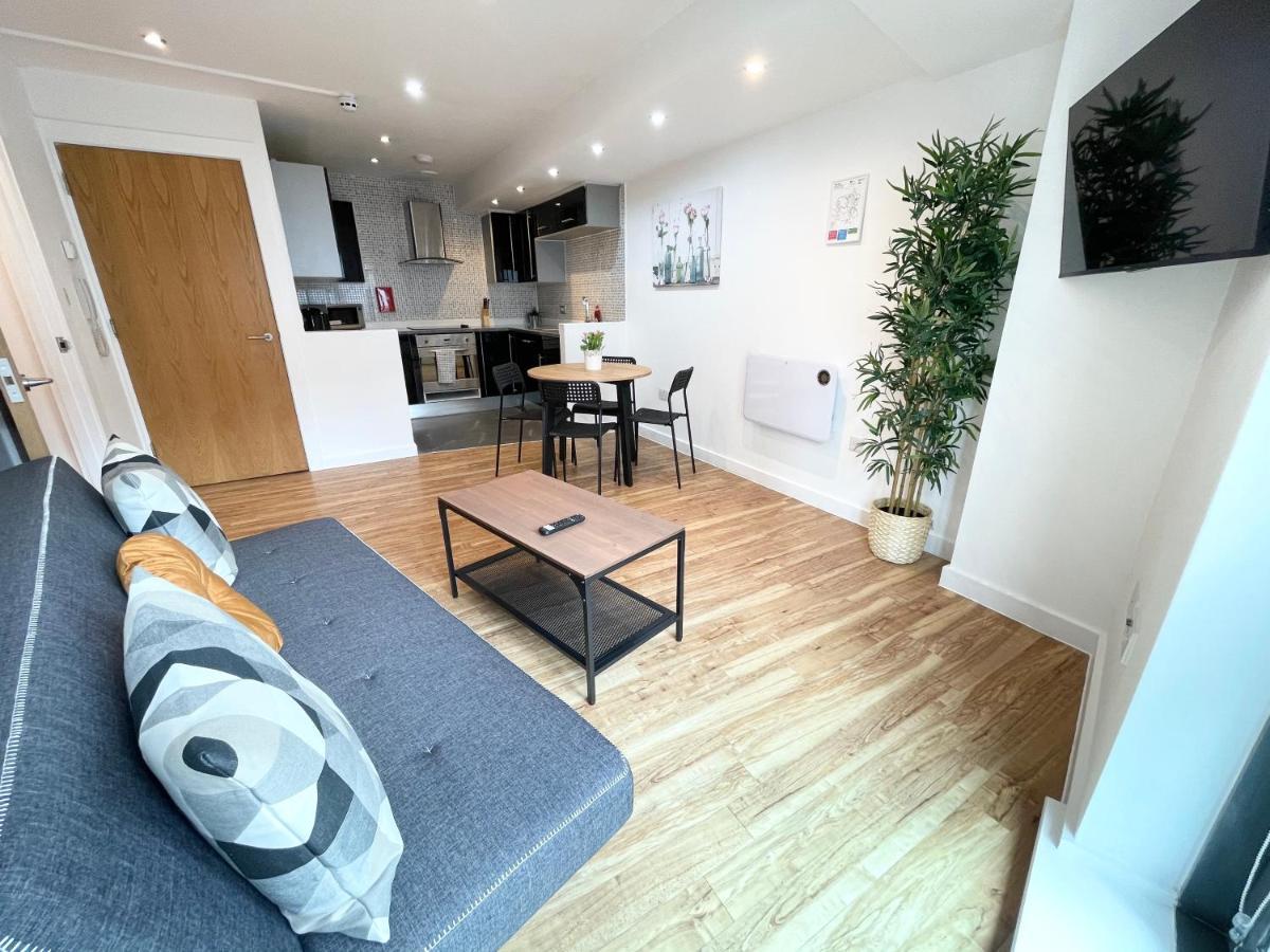 The Works-Fresh 2Bed In Centre, Opposite Arndale. Apartman Manchester Kültér fotó