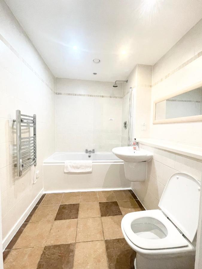 The Works-Fresh 2Bed In Centre, Opposite Arndale. Apartman Manchester Kültér fotó