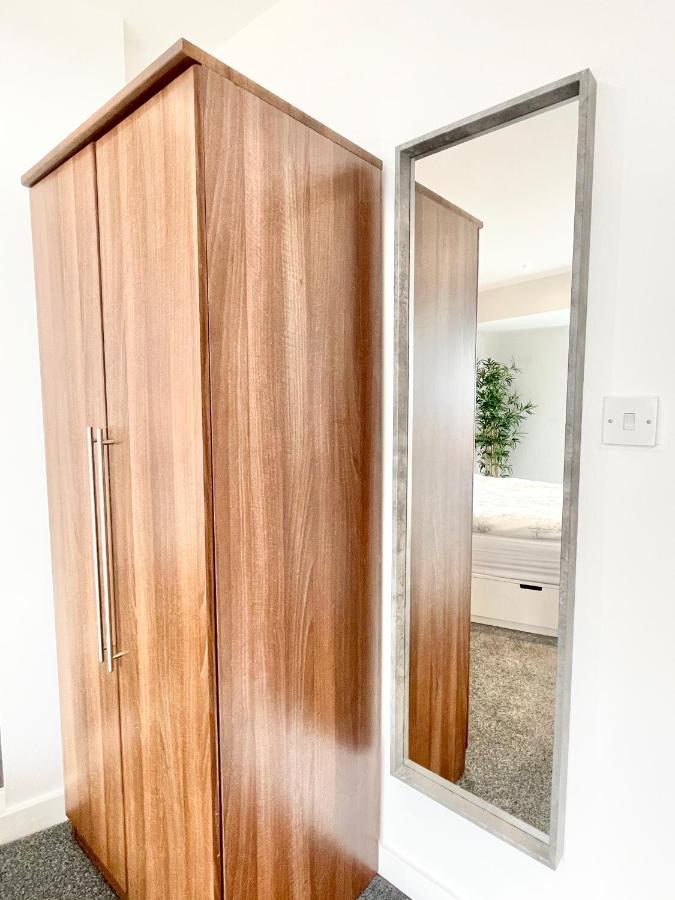 The Works-Fresh 2Bed In Centre, Opposite Arndale. Apartman Manchester Kültér fotó