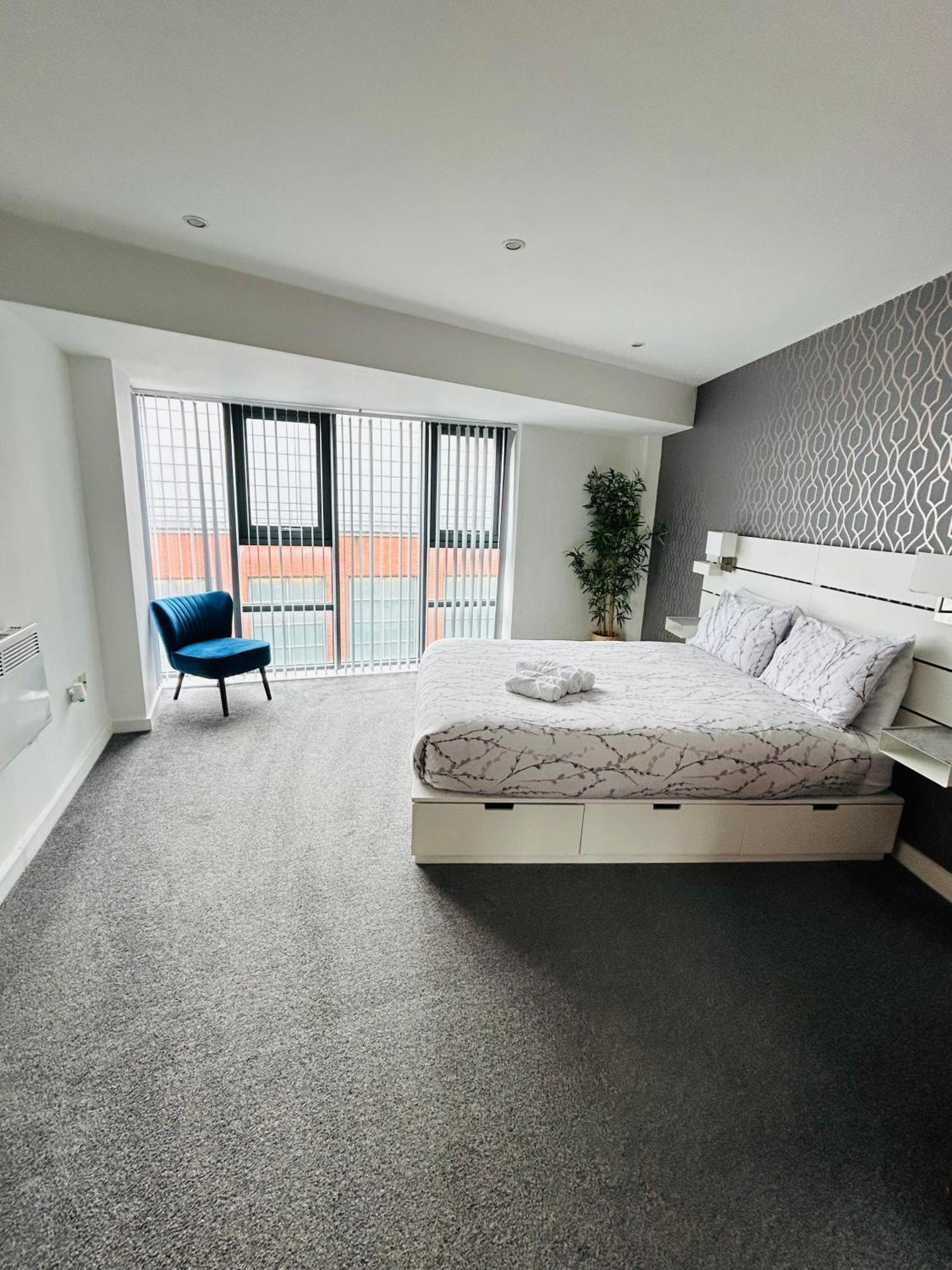 The Works-Fresh 2Bed In Centre, Opposite Arndale. Apartman Manchester Kültér fotó